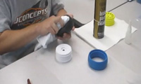 JConcepts - klejenie opon buggy 1:8 - video