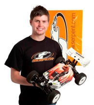 Niclas Brunsberg do��cza do Team Serpent